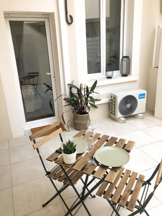 Studio Climatise - Gare - Centre Ville Nimes Exterior photo